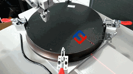 自動鎖螺絲機(jī)生產(chǎn)場景