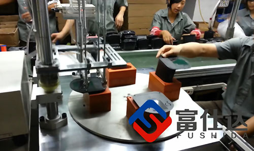 在線式自動鎖螺絲機 在線式自動鎖螺絲機